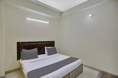 Collection O 82685 Hotel Shiv Shiva Residency