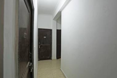 OYO 84552 Live Ur Style