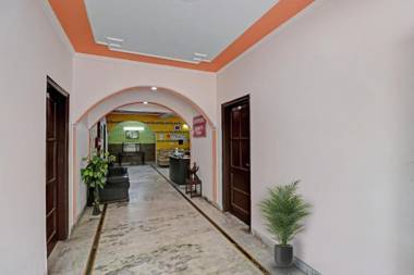 OYO 85528 Metro Inn Residency