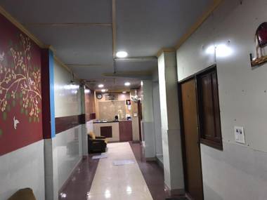 OYO 87010 Sangam Guest House