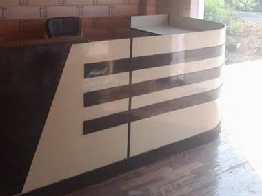 OYO 87951 Hotel King Plaza