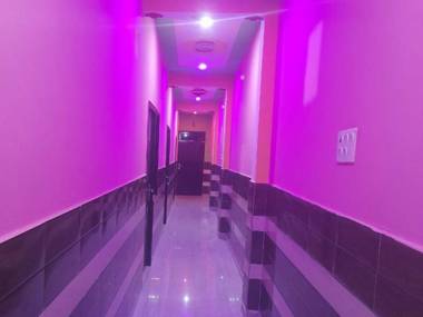 OYO 87951 Hotel King Plaza