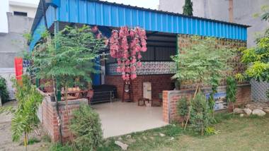 SPOT ON 91504 Rb Farms Stay Home