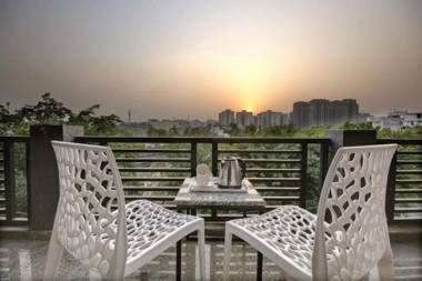 Hotel Premier Noida 135