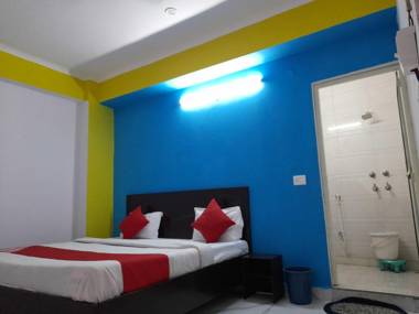 OYO 92386 Shri Hotel Vip