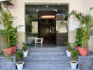 Hotel Elite Peak Noida