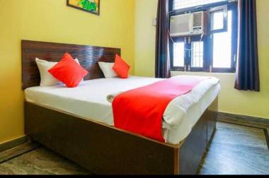 OYO 92721 Hotel royal palace noida