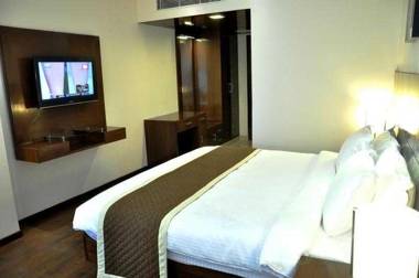 OYO 93647 Hotel Fabulous Inn