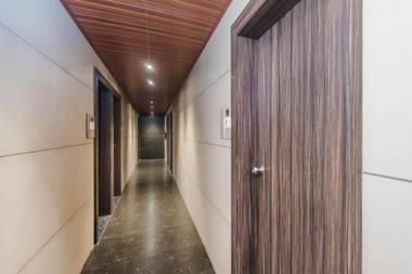 OYO 12894 Bunty Residency