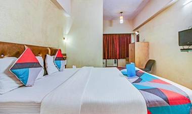 Hotel Vashi Inn