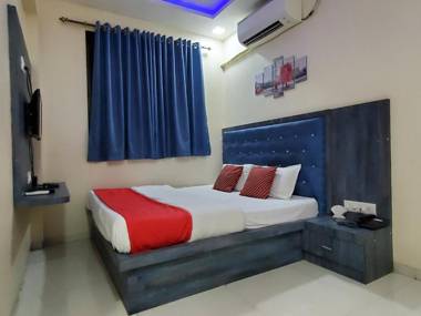 Hotel Mari Aai Residency