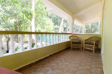 Hill Top Goa Lodge