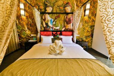 Emperor Resort & Spa 5Min walk From Vagator & Ozran Beach