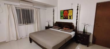 J-House serviced apartments walking distance from Thalassa