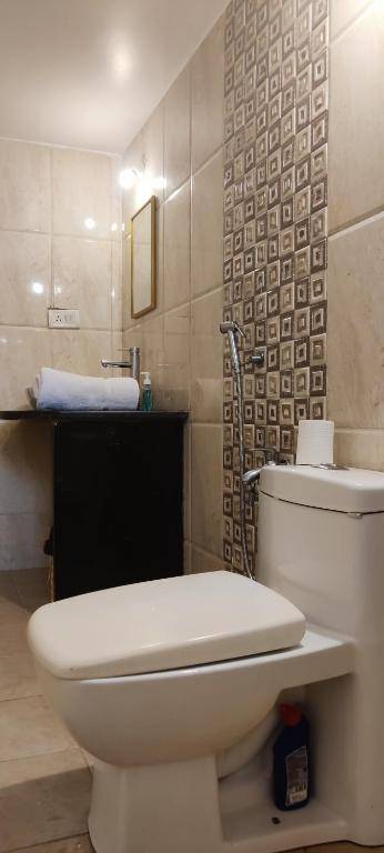 J-House serviced apartments walking distance from Thalassa