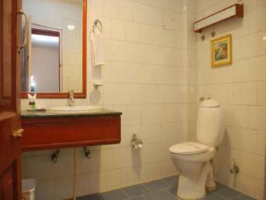 Classic The Mall Hotel