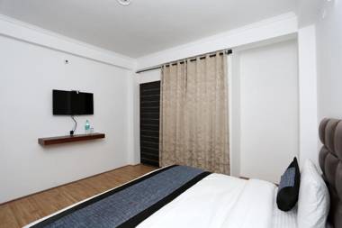 OYO 8985 Summer King