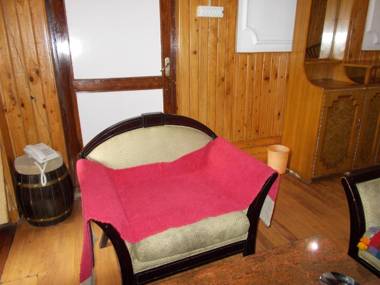 Mall road Stay with In-house restaurant