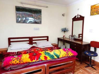 Goroomgo Kohinoor Mallital Nainital