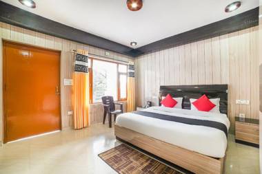 Capital O 69343 Srkheavens Inn