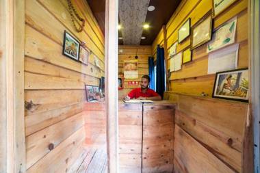 OYO Home 81069 Wodden Stays