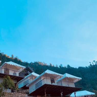 Moksham Himalayan Campsite Pangot