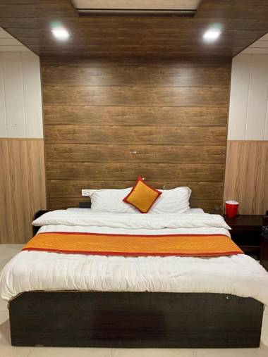 Hotel Neelam Raj nainital