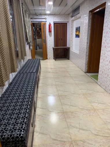 Hotel Neelam Raj nainital