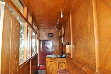 Goroomgo Payal Mall Road Nainital