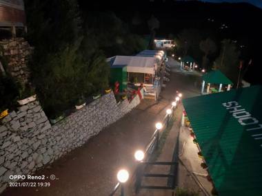 Huts and Hats Resorts