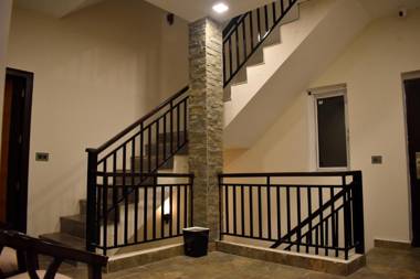 Captains Paradise At Mukteshwar Hill Station