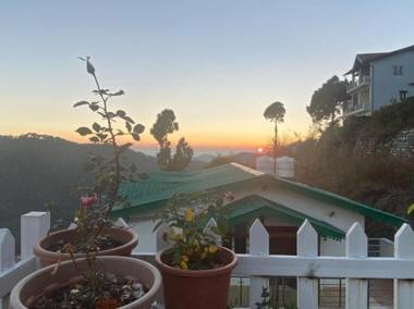Goroomgo Colonel Cottage Lake View Nainital