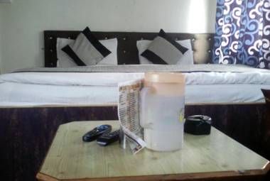 Goroomgo Sangeeta Paradise Nainital