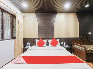 OYO Flagship 86242 Aum Hotel