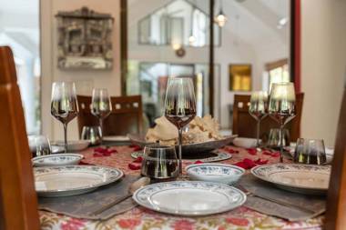 StayVista at Vintage Hideaway
