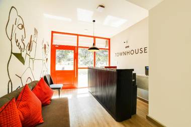 OYO Townhouse 361 Sarvar Hospitality