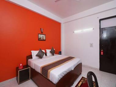 OYO 11926 OOAK Hotel