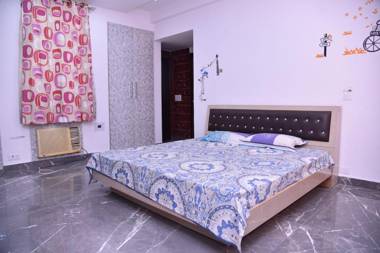 Entire Super Luxury 3 bedroom in Gr Noida near expo mart