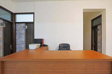 OYO 40002 Hotel The Rejoice