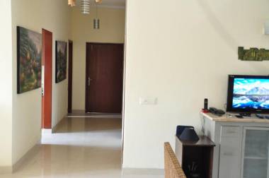 Luxurious Affordable Serviced Apt PariChowk/ExpoMart/Expressway Noida