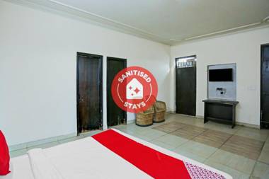 OYO 73745 Hotel Royal Green Residency