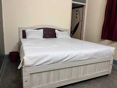 SPOT ON 91181 Ekanki Enclave