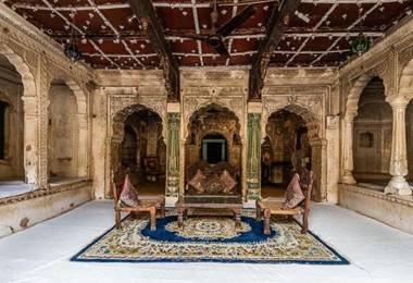 Narayan Niwas Castle