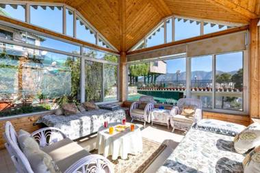 StayVista at Villa Mountain Crest