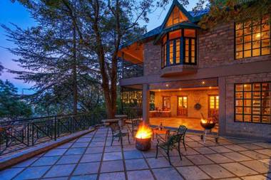 StayVista at Paris Villa