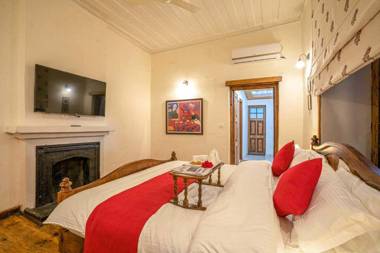 StayVista at Paris Villa