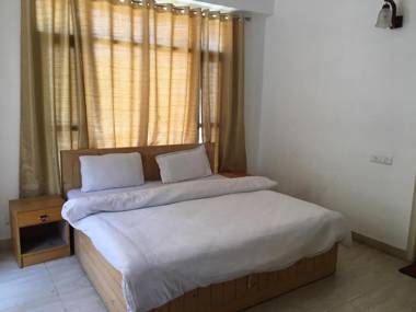 Himalyan Hills I Serviced apt I Nature I Chef I Kasauli