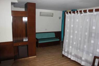 Chandermukhi Resorts