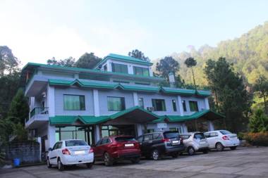 Pineland Resorts & Chalets Kasauli