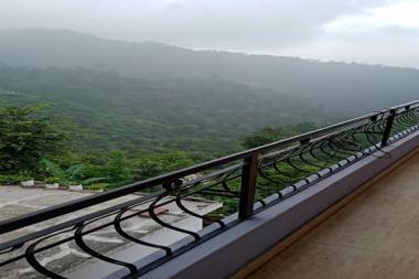 OYO HOME 84599 Satyam Home Stay